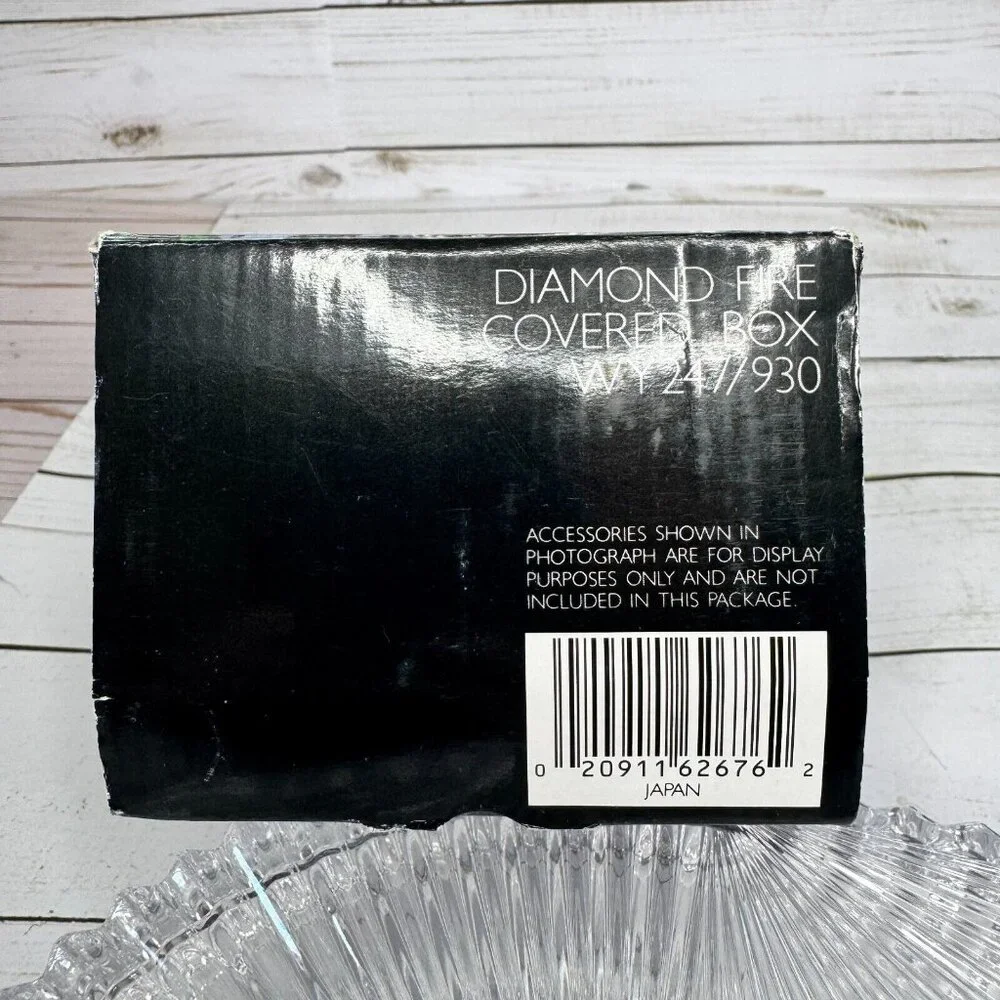 Mikasa Diamond Fire Crystal Glass‎ Covered Trinket Box Leaf Shape WY247/930